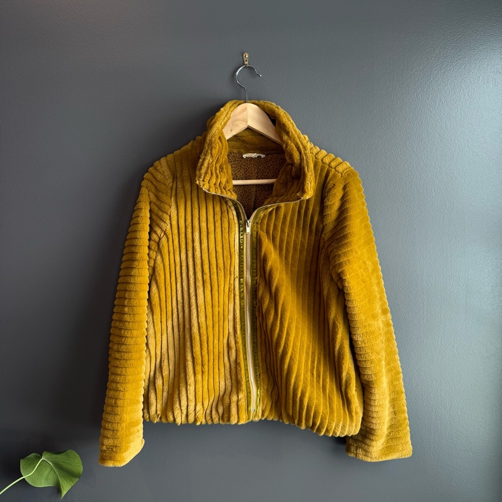 Mystree Women Mustard Faux Fur Full Zip Jacket Size Medium